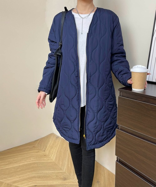 RUUX(ルーフ)の「キルティング ノーカラーコート(ノーカラーコート・レディース・ネイビー/ブラック・FREE)」の8枚目の写真