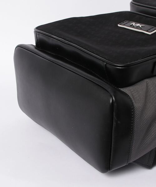 MICHAEL KORS（マイケルコース）の「KENT UTILITY PKT BKPK バック 