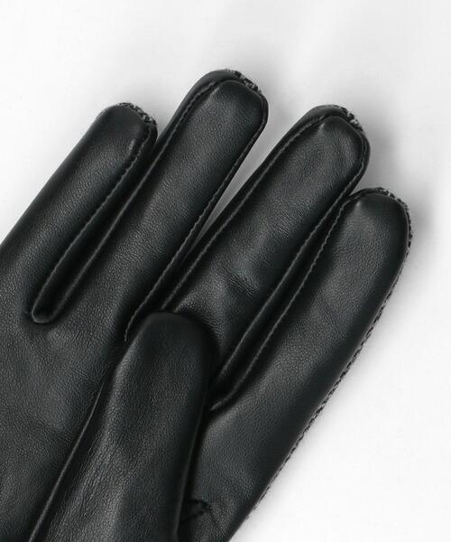 green label relaxing(グリーンレーベルリラクシング)の「ヘリンボーン×ラム ボタン グローブ -タッチスクリーン-(手袋・メンズ・ダークブラウン/ネイビー/ダークグレー・FREE)」の9枚目の写真