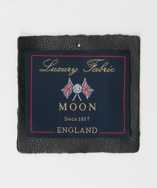 green label relaxing(グリーンレーベルリラクシング)の「ヘリンボーン×ラム ボタン グローブ -タッチスクリーン-(手袋・メンズ・ダークブラウン/ネイビー/ダークグレー・FREE)」の13枚目の写真