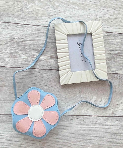 CERCA（チェルカ）の「lulunoix/お花ショルダーバック（ショルダーバッグ・キッズ・ブルー/グリーン/レッド/ピンク/パープル/イエロー・FREE）」の3枚目の写真