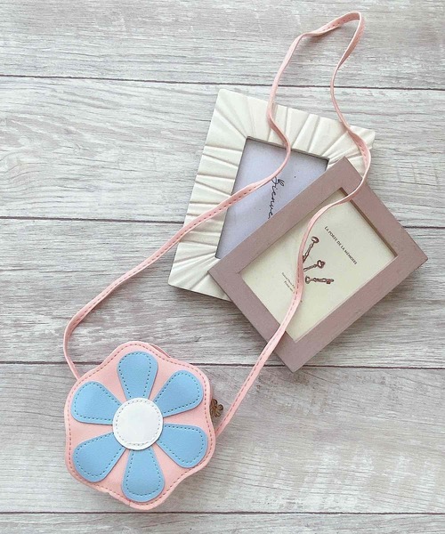 CERCA（チェルカ）の「lulunoix/お花ショルダーバック（ショルダーバッグ・キッズ・ブルー/グリーン/レッド/ピンク/パープル/イエロー・FREE）」の7枚目の写真