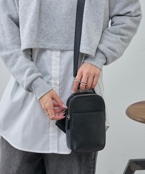 COLONY 2139（コロニートゥーワンスリーナイン）の「ミニケース付スマホショルダーバッグ（ショルダーバッグ・レディース・ベージュ/アイボリー/ブラック/ブルー/シルバー/パープル・FREE）」の10枚目の写真