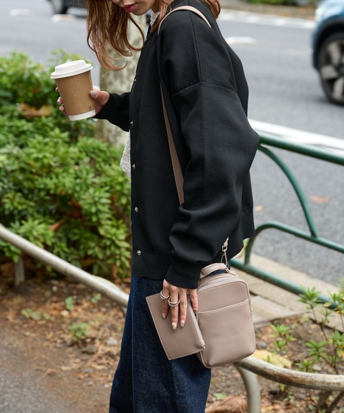 COLONY 2139（コロニートゥーワンスリーナイン）の「ミニケース付スマホショルダーバッグ（ショルダーバッグ・レディース・ベージュ/アイボリー/ブラック/ブルー/シルバー/パープル・FREE）」の19枚目の写真