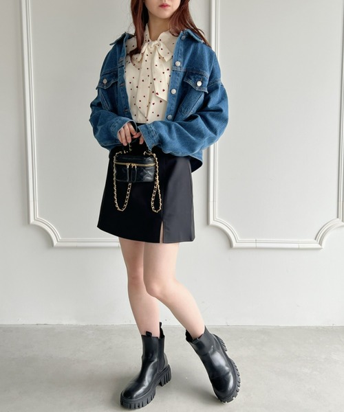 Loueme(ルエム)の「【23S/S 春夏新作】ルーズシルエットショートデニムジャケット(デニムジャケット・レディース・ブルー/ブラック系その他・FREE)」の3枚目の写真