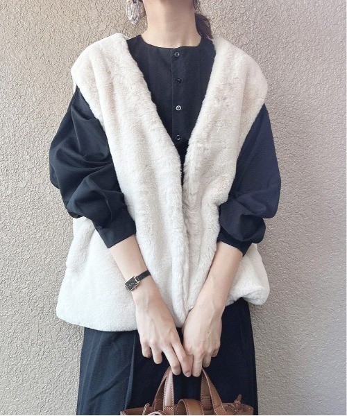 Meli rich（メリーリッチ）の「フェイクファーベスト（ベスト・レディース・ブラウン/ホワイト/ブラック・FREE）」の11枚目の写真