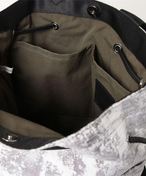 MANIUNO（マニウノ）の「MANIUNO（マニウノ）　リュック（バックパック/リュック・メンズ・ホワイト/グレー/オフホワイト・FREE）」の7枚目の写真