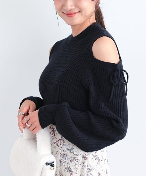 KOBE LETTUCE(コウベレタス)の「オープンショルダーニットプルオーバー(ニット/セーター・レディース・ピンク/ブラック/アイボリー/ベージュ・FREE)」の3枚目の写真
