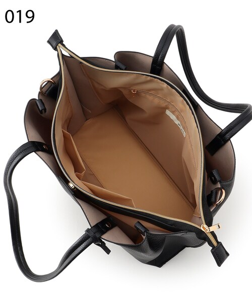 SHOO・LA・RUE(シューラルー)の「◆【軽量】前後ポケットA4トートバッグ【2WAY】(トートバッグ・レディース・アイボリー/ブラック/グレー・00)」の4枚目の写真