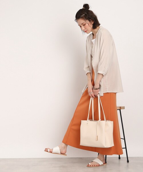 SHOO・LA・RUE(シューラルー)の「◆【軽量】前後ポケットA4トートバッグ【2WAY】(トートバッグ・レディース・アイボリー/ブラック/グレー・00)」の10枚目の写真