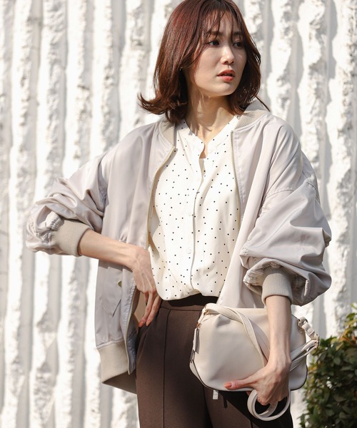 GLOBAL WORK（グローバルワーク）の「撥水ボリュームMA-1/173528（MA-1・レディース・ブラック/アイボリー/ベージュ・MEDIUM/LARGE）」の2枚目の写真