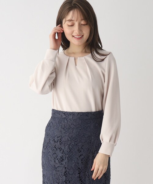 index（インデックス）の「◆フェイクパールバーネックトップス【洗濯機洗い可】（Tシャツ/カットソー・レディース・グリーン系/ライトグレー/ホワイト系その他3/ネイビー・40/42/38/36）」の16枚目の写真