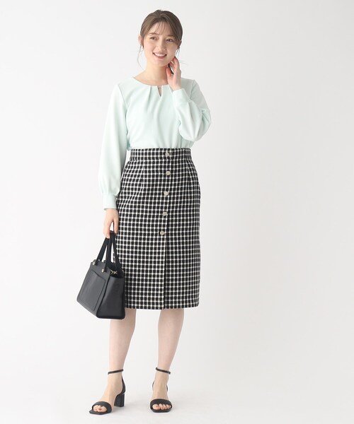 index（インデックス）の「◆フェイクパールバーネックトップス【洗濯機洗い可】（Tシャツ/カットソー・レディース・グリーン系/ライトグレー/ホワイト系その他3/ネイビー・40/42/38/36）」の22枚目の写真