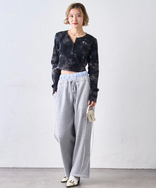 WHO'S WHO gallery(フーズフーギャラリー)の「【WEB限定】ヘンリーネックショートトップス(Tシャツ/カットソー・レディース・ライトグレー/ブラック/オフホワイト/レッド/チャコールグレー/グレー/ブラック系その他/ブラウン/ブラウン系その他/ネイビー・FREE/MEDIUM)」の20枚目の写真