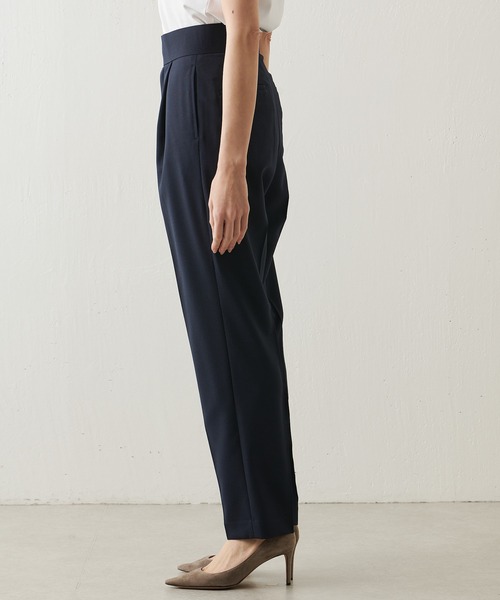 Whim Gazette（ウィムガゼット）の「ドライストレッチパンツ（スラックス・レディース・ライトベージュ/ネイビー/ピンク・36/38）」の19枚目の写真