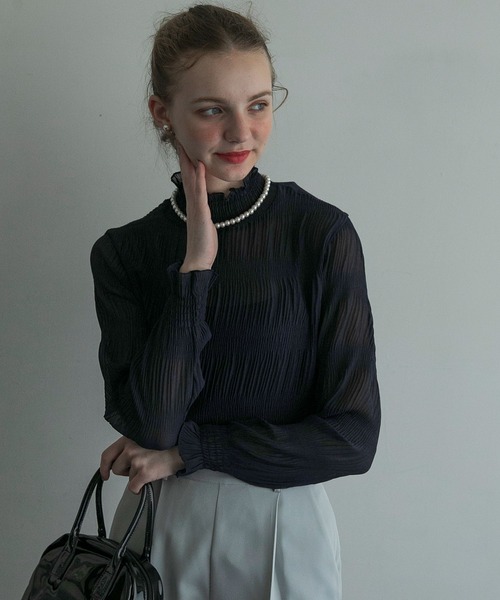 BONLECILL noir（ボンルシールノワール）の「【BONLECILLnoir】マジョリカプリーツシャーリング ハイネックシアープルオーバー（シャツ/ブラウス・レディース・ネイビー/ブルー/ブラック/オフホワイト/アイボリー/ピンク/グレー/ベージュ/チャコールグレー/レッド・FREE）」の18枚目の写真