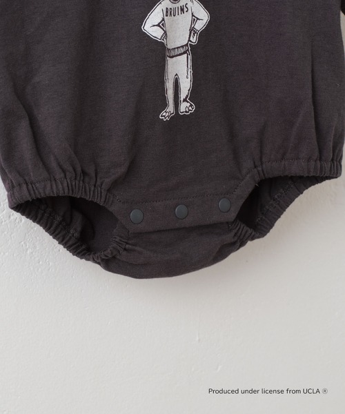 UCLA(ユーシーエルエー)の「【KIDS】【UCLA/ユーシーエルエー】バックプリントロンパース(ロンパース・キッズ・チャコールグレー/ホワイト・80)」の15枚目の写真