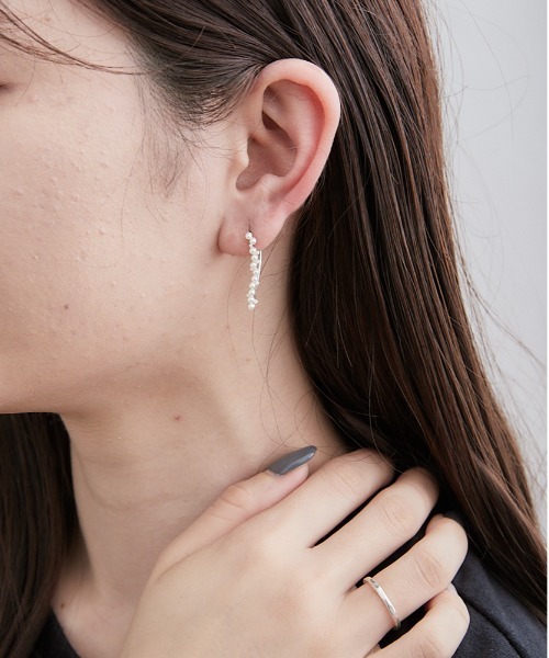 BIRTHDAY BAR(バースデイバー)の「【LIMITED NUMBER】 パール 3way イヤカフ フックピアス(ピアス(両耳用)・レディース・ゴールド/シルバー・フリー)」の6枚目の写真