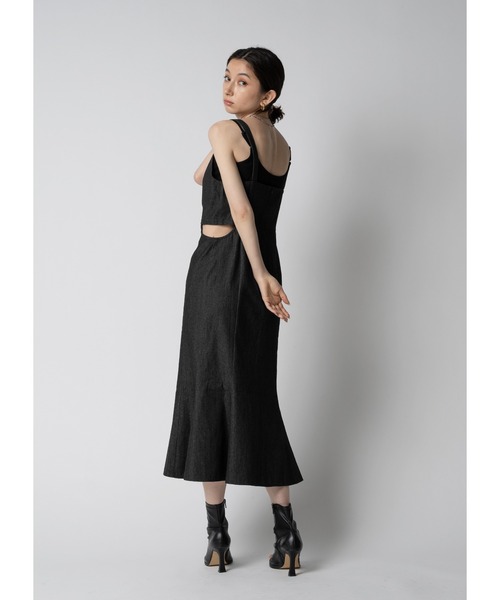 Adoon plain（アドーンプレーン）の「ウエストカットデニムワンピース（ワンピース・レディース・インディゴブルー/ブラック・MEDIUM/LARGE）」の6枚目の写真