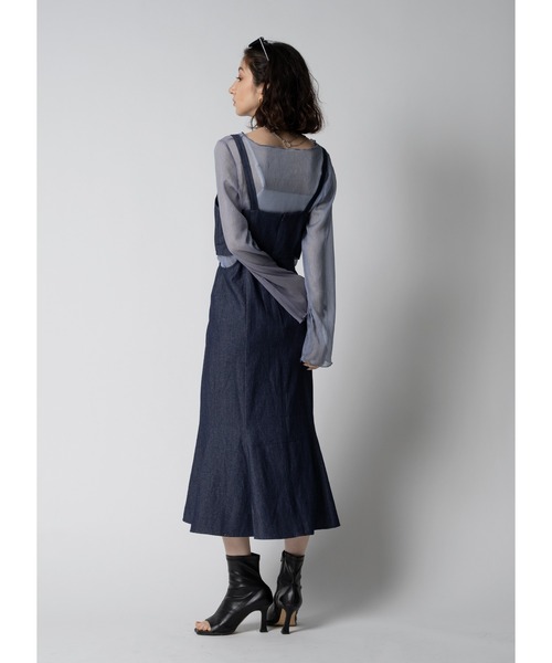 Adoon plain（アドーンプレーン）の「ウエストカットデニムワンピース（ワンピース・レディース・インディゴブルー/ブラック・MEDIUM/LARGE）」の11枚目の写真