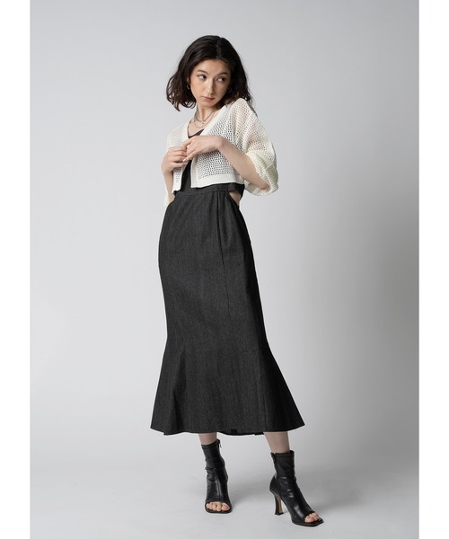 Adoon plain（アドーンプレーン）の「ウエストカットデニムワンピース（ワンピース・レディース・インディゴブルー/ブラック・MEDIUM/LARGE）」の7枚目の写真