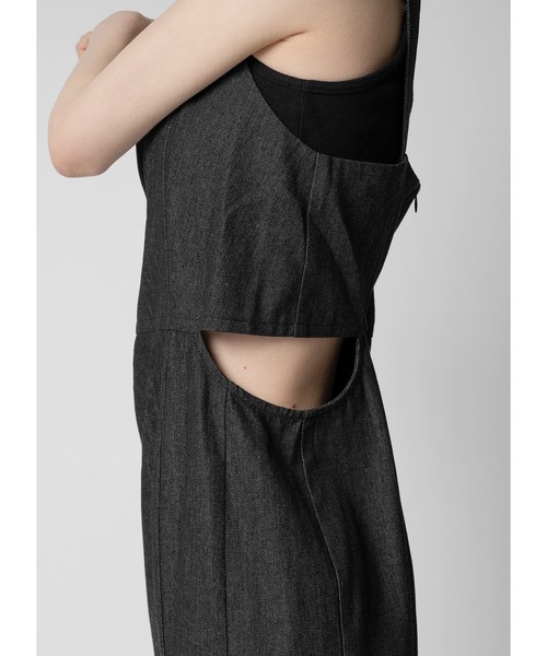 Adoon plain（アドーンプレーン）の「ウエストカットデニムワンピース（ワンピース・レディース・インディゴブルー/ブラック・MEDIUM/LARGE）」の14枚目の写真