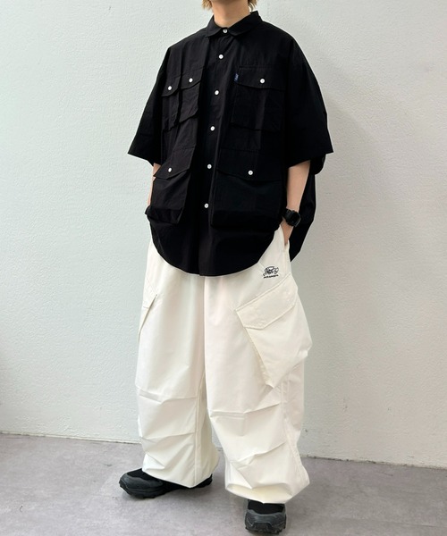 WHO'S WHO gallery（フーズフーギャラリー）の「COOPER FACT スーパーワイドイージーカーゴパンツ（カーゴパンツ・メンズ・ブラック/ホワイト/ネイビー・FREE）」の4枚目の写真