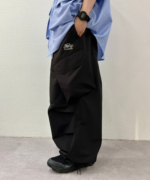 WHO'S WHO gallery（フーズフーギャラリー）の「COOPER FACT スーパーワイドイージーカーゴパンツ（カーゴパンツ・メンズ・ブラック/ホワイト/ネイビー・FREE）」の9枚目の写真