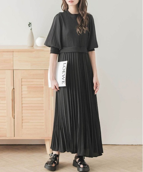 AMELY(エミリー)の「ドッキングプリーツワンピース(ワンピース・レディース・ホワイト/ブラック/ブルー/チェック/その他/ブラック系その他/アイボリー/グレイッシュベージュ/ベージュ・M/L)」の4枚目の写真