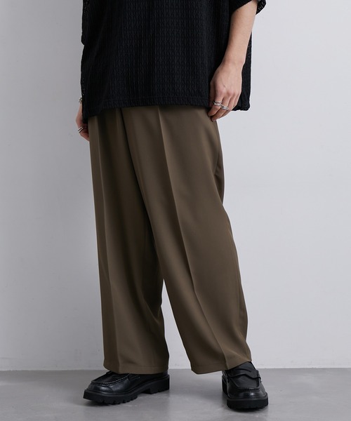 JUNRED（ジュンレッド）の「セットアップ対応 / トロミタックワイドストレートパンツ（スラックス・メンズ・キャメル/グリーン/ライトグレー/ブラック・S/M/L）」の9枚目の写真