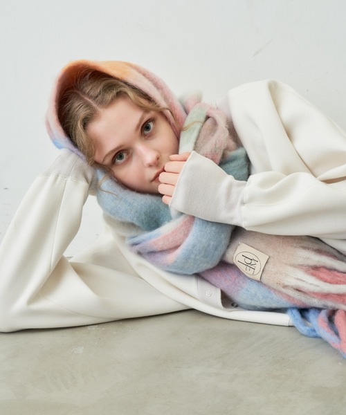 idem(イデム)の「【 4色展開 / ZOZO限定 】ボリュームチェックマフラー / check volume muffler(マフラー・レディース・ベージュ/ブルー/ピンク/その他・FREE)」の8枚目の写真