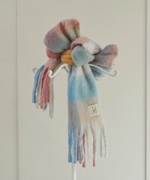 idem(イデム)の「【 4色展開 / ZOZO限定 】ボリュームチェックマフラー / check volume muffler(マフラー・レディース・ベージュ/ブルー/ピンク/その他・FREE)」の20枚目の写真