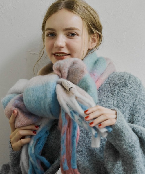 idem(イデム)の「【 4色展開 / ZOZO限定 】ボリュームチェックマフラー / check volume muffler(マフラー・レディース・ベージュ/ブルー/ピンク/その他・FREE)」の9枚目の写真