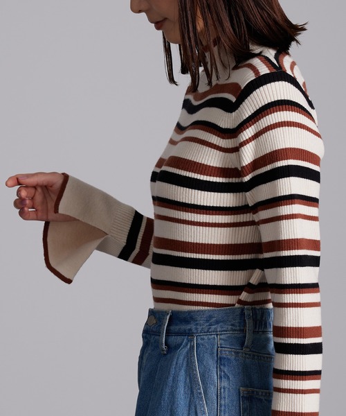 RANAN（ラナン）の「ハイネックフレア袖配色リブニット（ニット/セーター・レディース・ホワイト系1/ブラック系1/ライトグレー系1/ブラウン系1/ブルー系1・L/LL/M）」の15枚目の写真