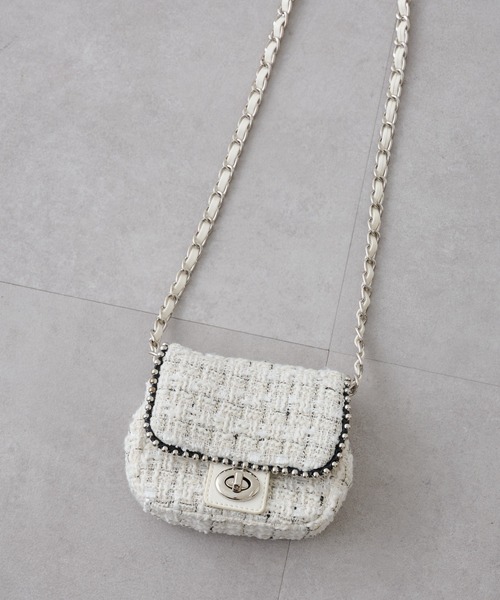 COLONY 2139（コロニートゥーワンスリーナイン）の「ボールチェーンパイピングミニショルダー（ショルダーバッグ・レディース・レッド/ホワイト/ブラック/ブラック系その他・FREE）」の15枚目の写真