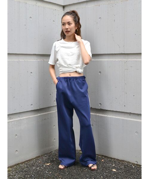 Ungrid(アングリッド)の「ギャザーフィットTee(Tシャツ/カットソー・レディース・ブラック/レッド/オフホワイト・FREE)」の7枚目の写真