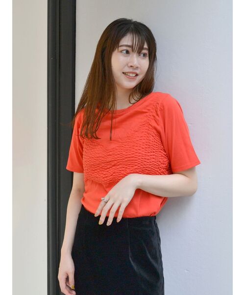 Ungrid(アングリッド)の「ギャザーフィットTee(Tシャツ/カットソー・レディース・ブラック/レッド/オフホワイト・FREE)」の11枚目の写真