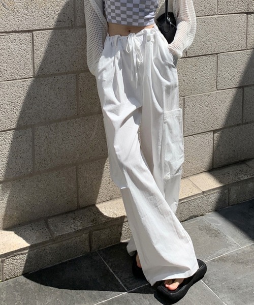 aimoha(アイモハ)の「ワイドカーゴパンツ(カーゴパンツ・レディース・ホワイト・MEDIUM/SMALL)」の11枚目の写真