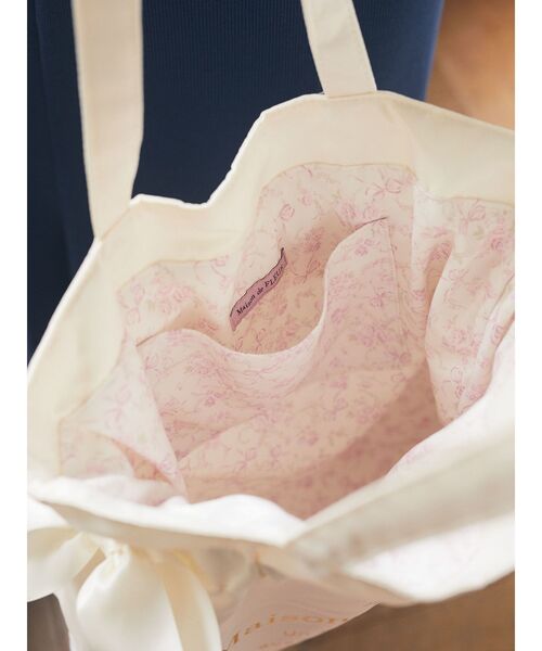 Maison de FLEUR（メゾンドフルール）の「ダブルリボンギャザートートバッグ（トートバッグ・レディース・レッド/ピンク/イエロー/ラベンダー/ネイビー/ピンクベージュ/アイボリー/ブラック/ブルー系その他7/グレー・FREE）」の15枚目の写真