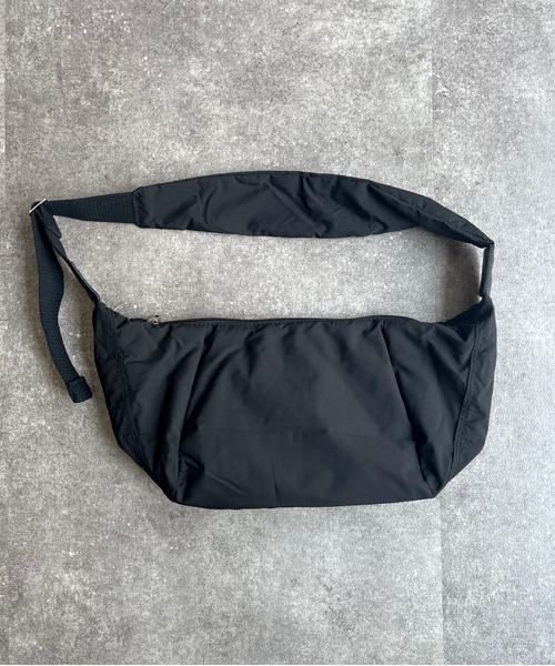 CPCM（シーピーシーエム）の「エステルボディバッグ（ボディバッグ/ウエストポーチ・メンズ・ブラック/アイボリー・FREE）」の6枚目の写真