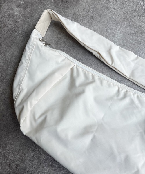 CPCM（シーピーシーエム）の「エステルボディバッグ（ボディバッグ/ウエストポーチ・メンズ・ブラック/アイボリー・FREE）」の19枚目の写真