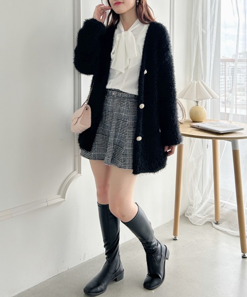 Loueme（ルエム）の「パールボタンロングシャギーニットカーディガン（カーディガン/ボレロ・レディース・ホワイト/ブラック/ブルー・FREE）」の13枚目の写真