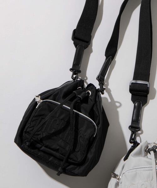 Dickies(ディッキーズ)の「∴WEGO/別注Dickies ナイロン巾着ショルダー(ショルダーバッグ・メンズ・ライトグレー/ブラック・FREE)」の2枚目の写真