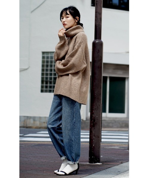 e-zakkamania stores(イーザッカマニアストアーズ)の「バルーンシルエット デニムパンツ(デニムパンツ・レディース・ライトインディゴブルー/ワンウォッシュ・M/L)」の4枚目の写真