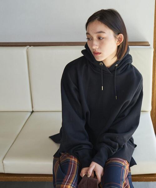 coen（コーエン）の「【WEB限定】CVC裏起毛オーバーサイズフーディパーカー（パーカー・レディース・ケリーグリーン/ライラック/オフホワイト/ブラック/ダークグレー・M/L）」の9枚目の写真