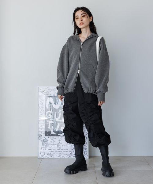 JEANASIS（ジーナシス）の「シャーリングボリュームワイドパンツ/985874（サロペット/オーバーオール・レディース・ライトグレー/ブラック・FREE）」の13枚目の写真