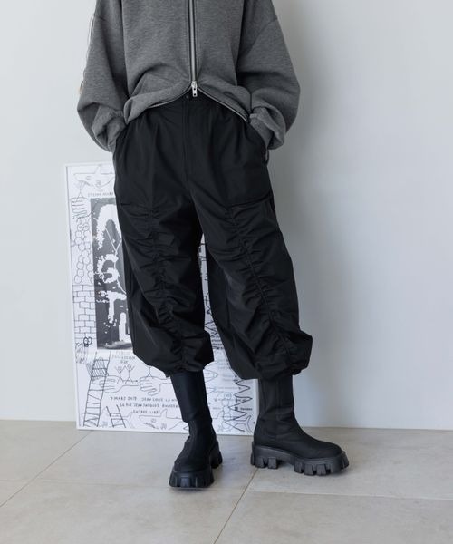 JEANASIS（ジーナシス）の「シャーリングボリュームワイドパンツ/985874（サロペット/オーバーオール・レディース・ライトグレー/ブラック・FREE）」の16枚目の写真