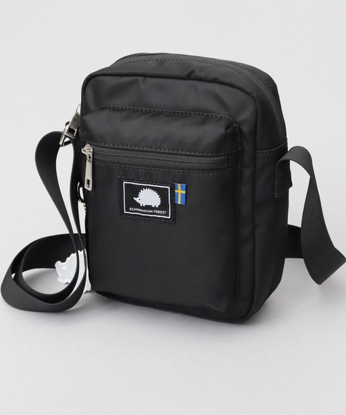 melitum 撥水ナイロンメッセンジャーバッグ 黒 カラビナ付き meltum/メルタム NYLON MESSENGER BAG