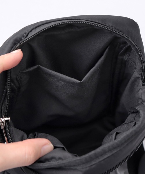 SCANDINAVIAN FOREST(スカンジナビアン・フォレスト)の「撥水ナイロン スクエア ミニショルダーバッグ(ショルダーバッグ・レディース・ブラック/グレー/ベージュ/ブルー・FREE)」の20枚目の写真