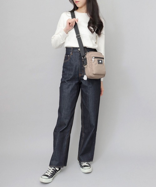 SCANDINAVIAN FOREST(スカンジナビアン・フォレスト)の「撥水ナイロン スクエア ミニショルダーバッグ(ショルダーバッグ・レディース・ブラック/グレー/ベージュ/ブルー・FREE)」の10枚目の写真